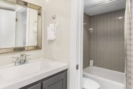 דסטין The Scallop By Brightwild-Beachfront Condo מראה חיצוני תמונה