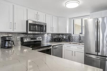 דסטין The Scallop By Brightwild-Beachfront Condo מראה חיצוני תמונה